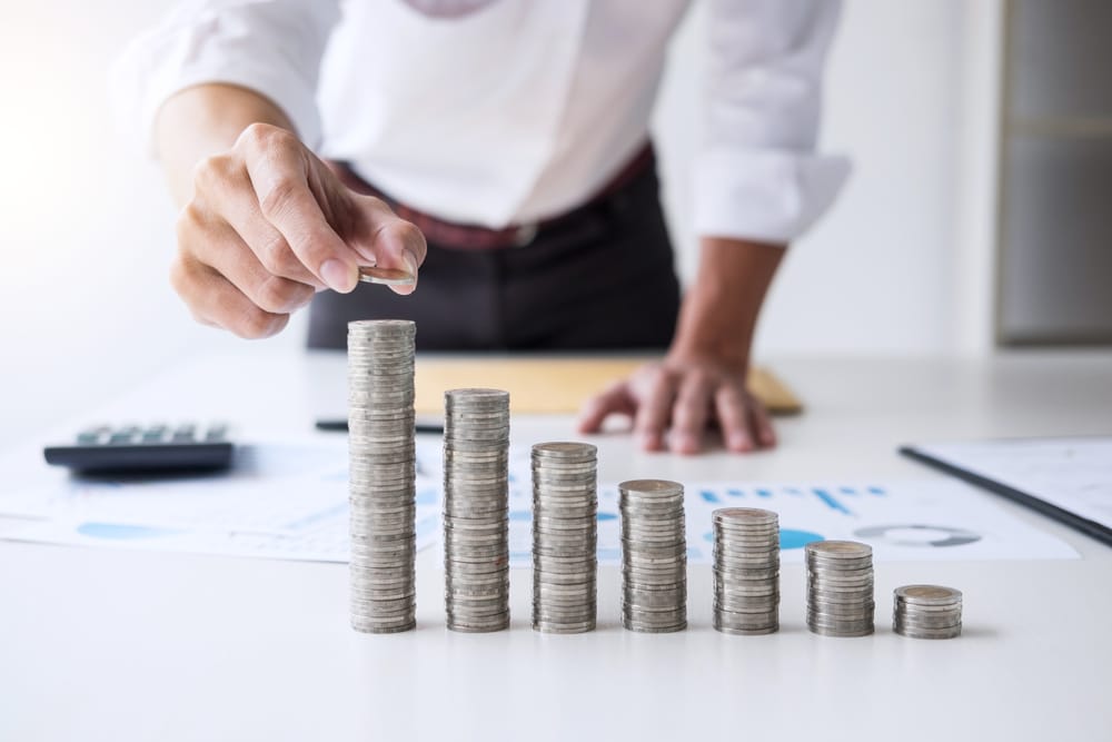 Long-term betting: a safe investment